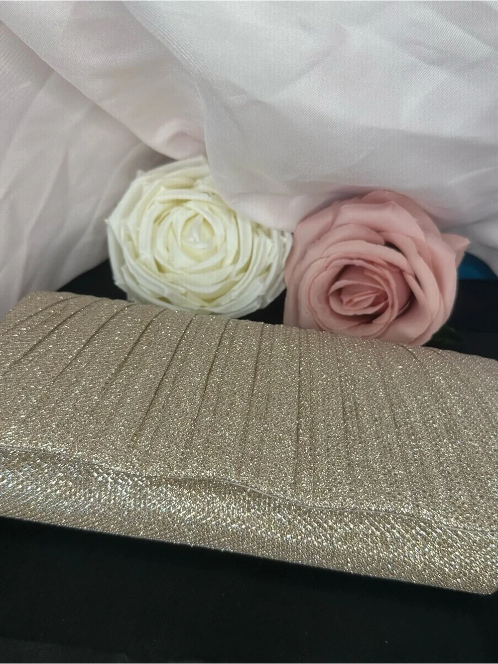 N/A elegant gold